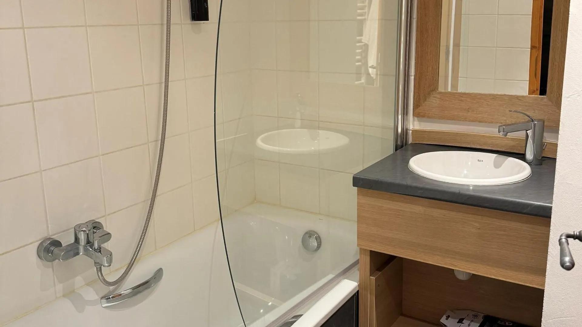 Apartment Appartement 3Ch - 70M² - Ski Aux Pieds - Piscine - Animaux Admis - Fr-1-181-2816 La Plagne-Tarentaise